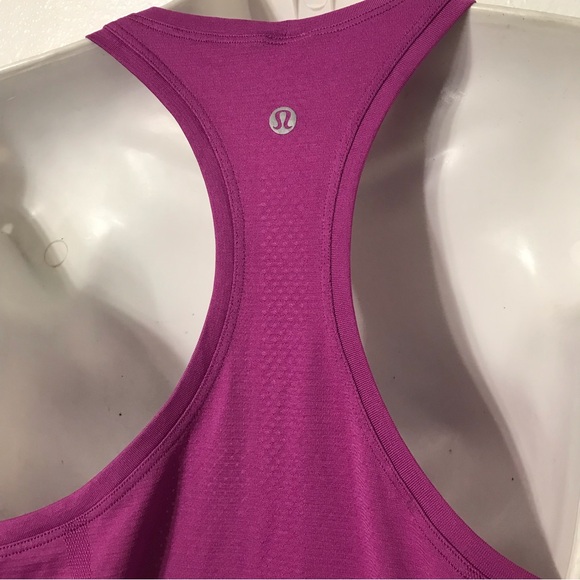 Lululemon top size 8 - Picture 6 of 6